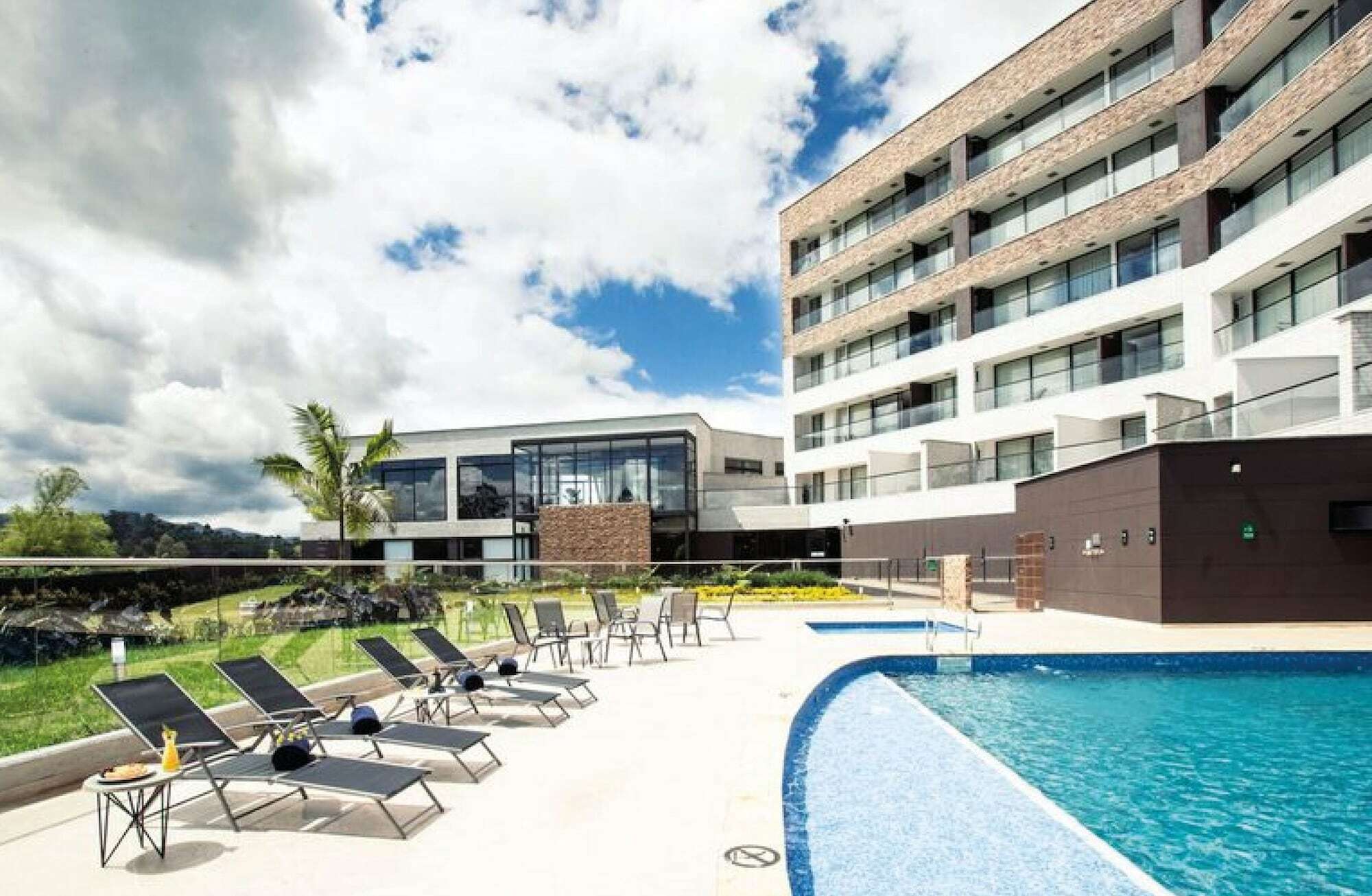 Hotel Lagoon Rionegro Exteriör bild